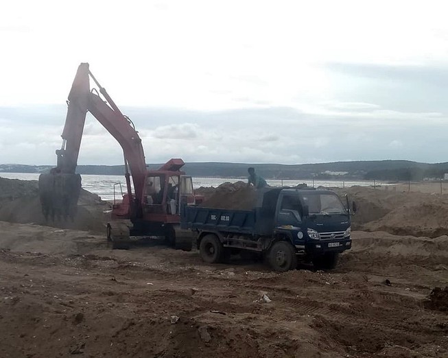 Dừng nạo vét cửa biển Phan Rí do có nhiều sai phạm
