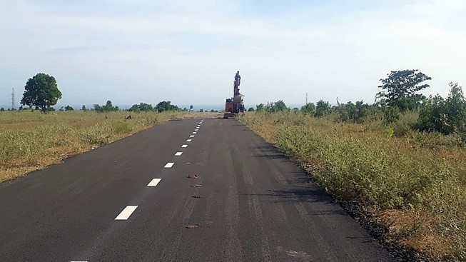 Gần 2 km đường nhựa 'mọc' trên đất nông nghiệp