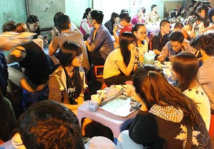 Thanh tra an toàn thực phẩm quán ăn gần trường học
