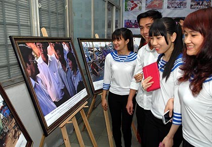 Triển lãm ảnh “Cảm xúc Hoàng Sa - 2014” của phóng viên Nhật