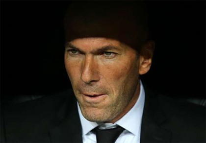 Zidane nhận án cấm chỉ đạo ba tháng
