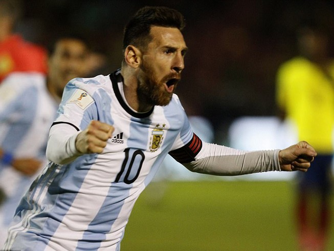 Messi thần thánh giải cứu đất nước Argentina