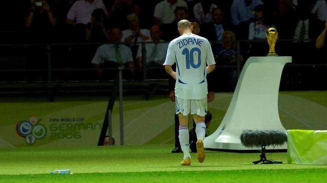 Ký ức World Cup: Cú 'thiết đầu công' vỡ tan giấc mộng vàng