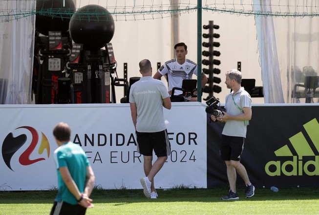 Siêu sao ĐKVĐ Đức chấn thương giờ chót, nguy cơ lỡ World Cup