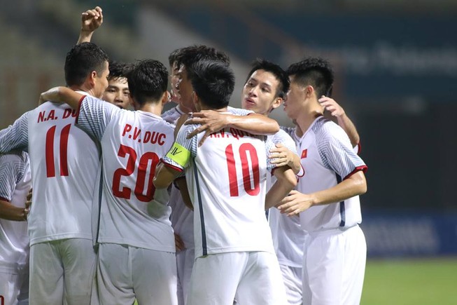 Olympic Việt Nam chính thức vào vòng knock-out Asiad 18
