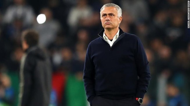 Mourinho: “Muốn tôi dẫn dắt thì phải yêu quý tôi”