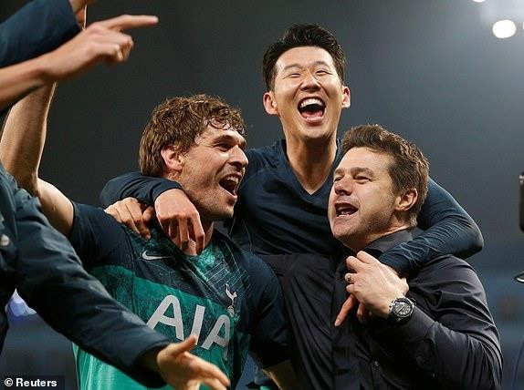 Nhờ VAR cứu 2 lần, Tottenham nghẹt thở loại Man. City