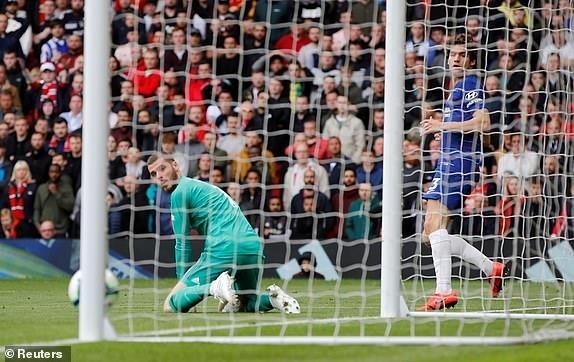 De Gea mắc sai lầm, MU tan hi vọng vào Top 4 Premier League