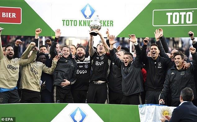 Ajax vô địch cúp quốc gia Hà Lan, hướng đến 'cú ăn ba' lịch sử