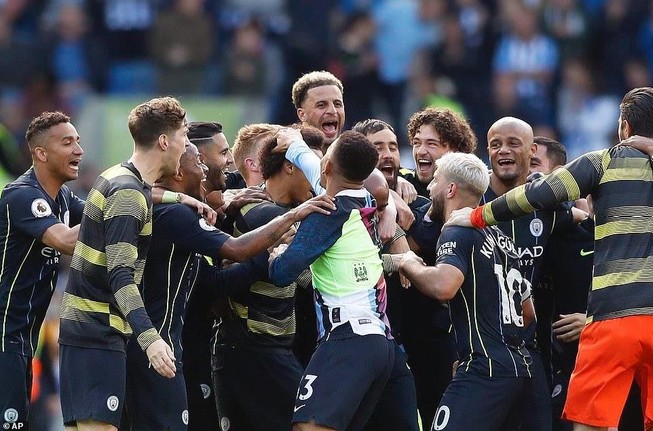 Man City đăng quang Premier League, Liverpool hạng nhì vĩ đại