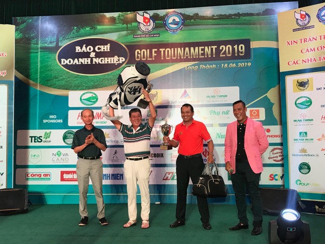 Giải golf Báo chí và Doanh nghiệp dịp 21-6