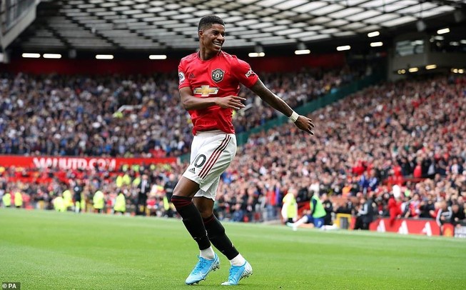 Rashford rực sáng, MU thắng Chelsea với tỉ số khó tin