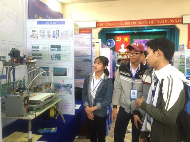 882 học sinh hào hứng dự thi khoa học kỹ thuật quốc gia
