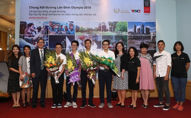 ĐH Swinburne trao học bổng 35.0000 USD cho quán quân Olympia