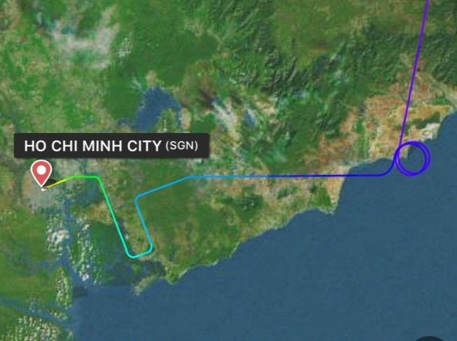 Vietnam Airlines lên tiếng chuyến bay bị chậm do chờ 1 khách