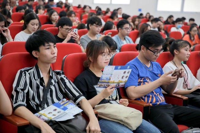 CEO Phan Hùng Dũng bật mí khởi nghiệp với 15 triệu