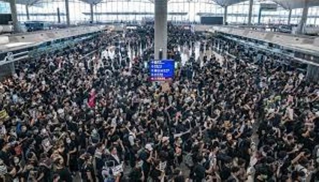Nhiều chuyến bay từ Việt Nam đến Hong Kong vẫn bị hủy
