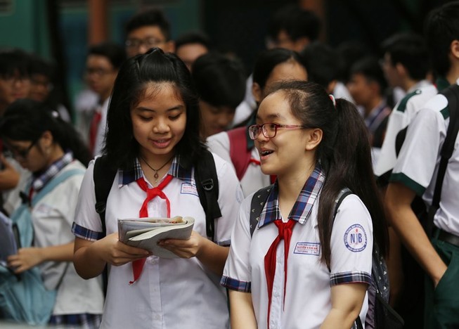 Thi tuyển sinh 10 TP.HCM: Điểm thi thấp bất ngờ!