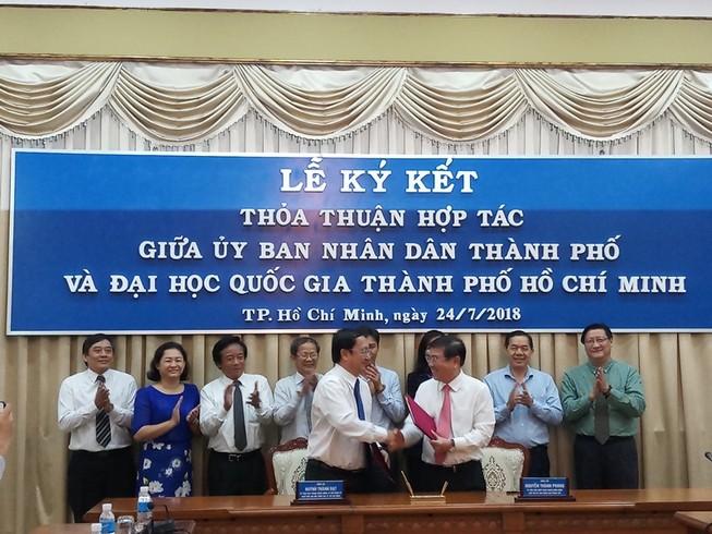 ĐH Quốc gia TP.HCM ký thỏa thuận hợp tác với UBND TP
