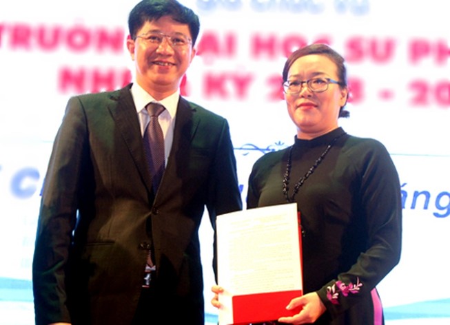 Lần đầu tiên, ĐH Sư phạm TP.HCM có nữ hiệu trưởng