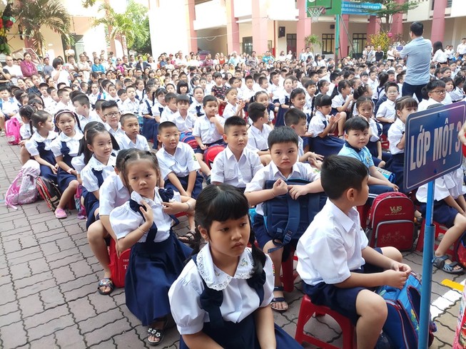 Chấn chỉnh chuyện ê a báo cáo thành tích trong lễ khai giảng