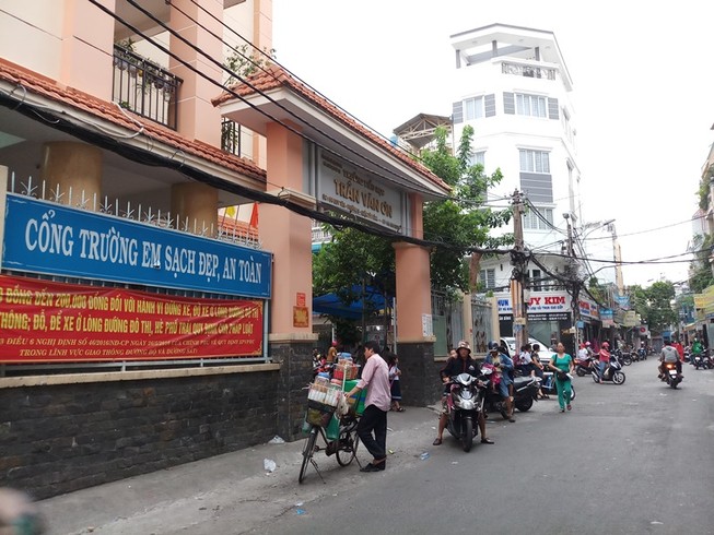 Thông tin mới vụ cô giáo phạt học trò tự tát