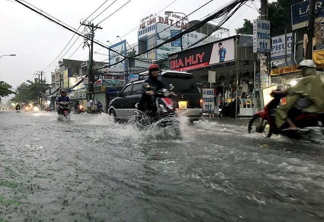 Khẩn: Học sinh TP.HCM sẽ được nghỉ học ngày mai