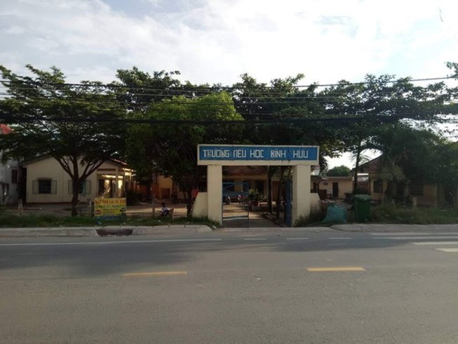 Tạm đình chỉ cô giáo đánh học sinh bầm tím mông