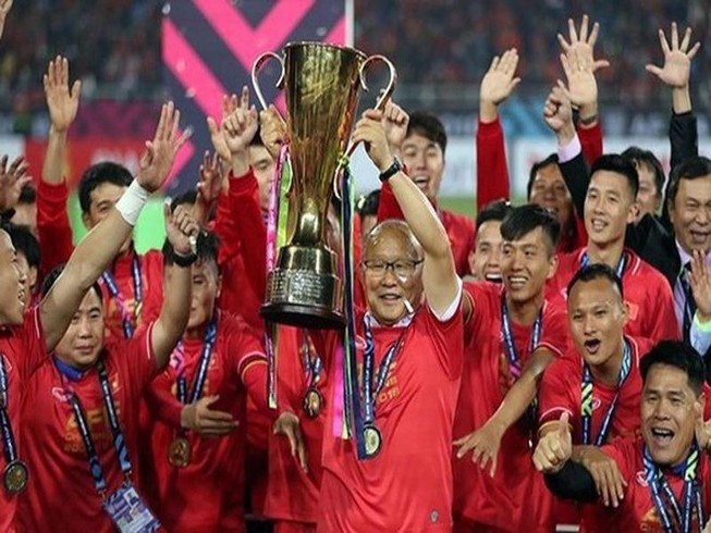 Chiến thắng của đội tuyển Việt Nam tại AFF Cup vào đề thi văn