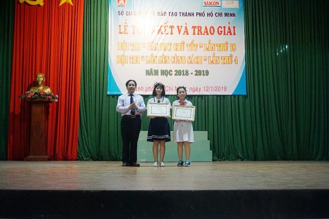 'Thương gửi bố của con' đạt giải nhất 'Lớn lên cùng sách'