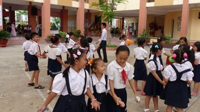 Trường học đạt chuẩn quốc gia lo phá chuẩn