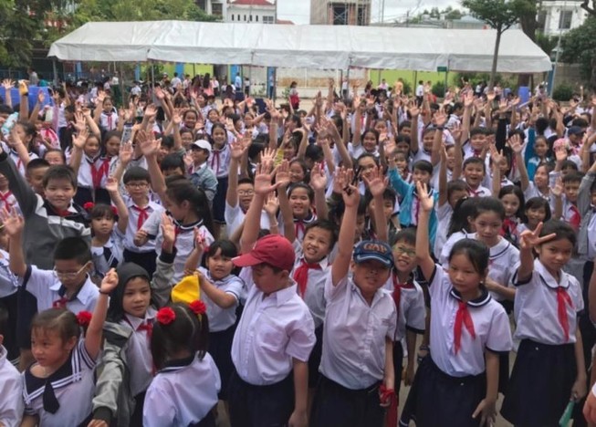 Kéo co, nhảy bao bố, đua xe đạp, khai giảng vui không thể tả!