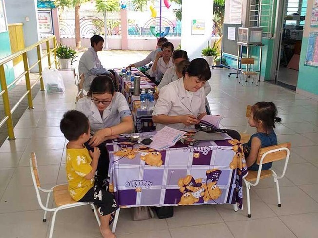Các trường tại TP.HCM phải có nhân viên y tế từ đầu năm học