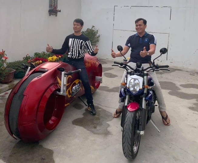 Siêu xe 2,7 tỷ - Tron Light Cycle thứ hai thuộc về ai?