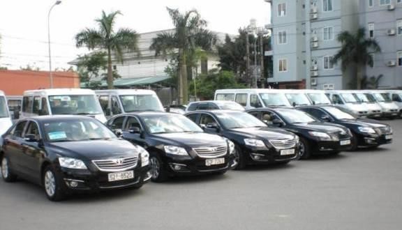 Thuê xe ô tô tự lái ngày lễ, thuê càng sớm giá càng rẻ