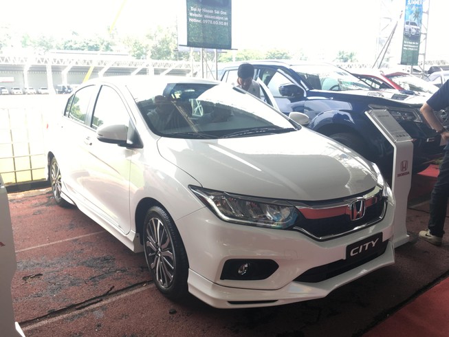 Giá chính thức ô tô Honda Civic tháng 5-2019