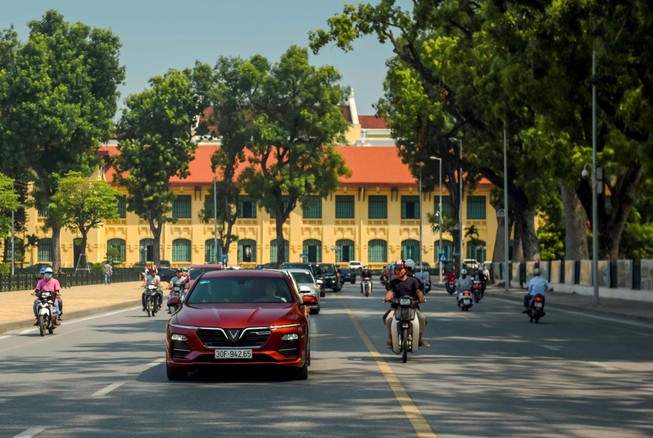 Tặng quà cho khách mua xe từ năm ngoái, chỉ có ở VinFast