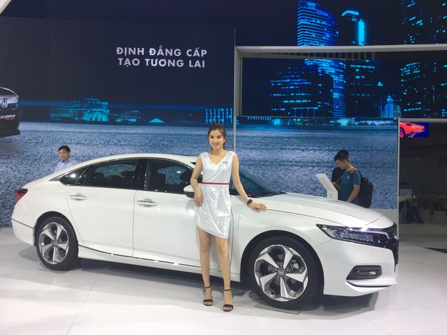 Giá Honda Accord 2019 cao hơn Toyota Camry đến 84 triệu đồng
