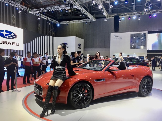 Bảng giá xe Jaguar Land Rover mới nhất cuối tháng 10