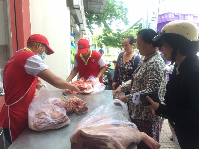 Giá heo hơi bất ngờ tăng mạnh ngoài dự đoán