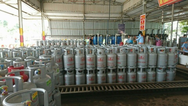 Giá gas đồng loạt giảm mạnh 20.000 đồng/bình
