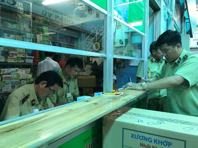 Phát hiện hàng ngàn thuốc chữa bệnh nhập lậu