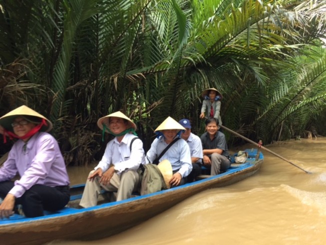 Du lịch xứ dừa Bến Tre như cô gái đẹp, học giỏi nhưng...