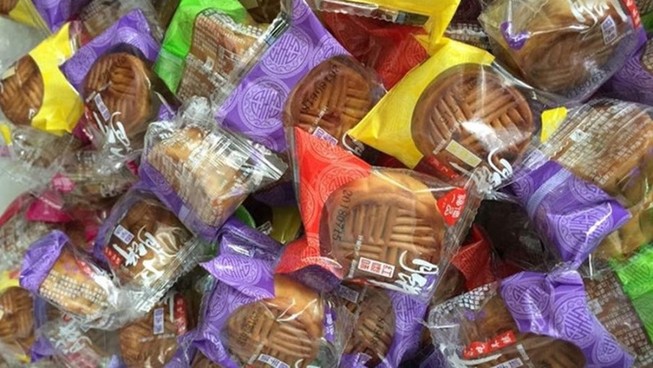 Truy tìm bánh Trung thu Trung Quốc siêu rẻ 2.000 đồng