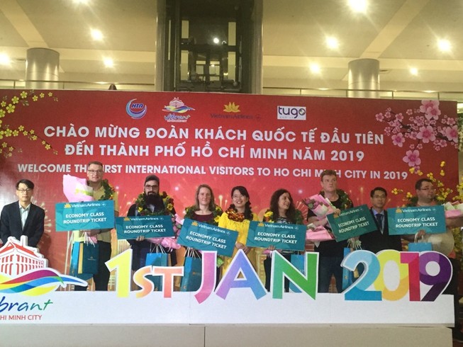 6 vị khách quốc tế xông đất TP.HCM ngày đầu năm mới 2019