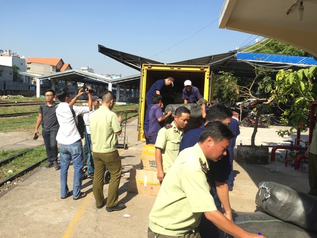 'Tấn công' nạn buôn bán hàng giả, nhái trên mạng xã hội