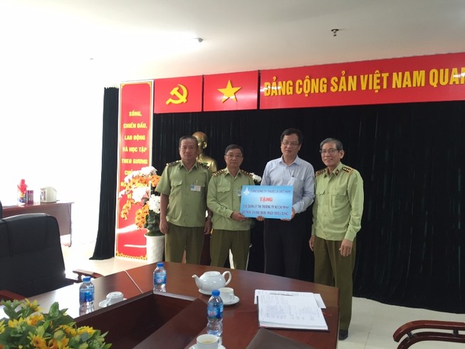 Bất ngờ khi phát hiện 10.000 gói thuốc lá lậu ở nhà trọ