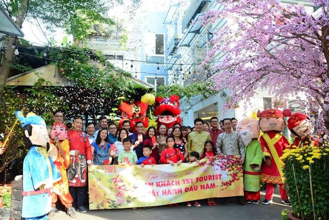 Du khách rộn ràng xuất hành du lịch đầu năm