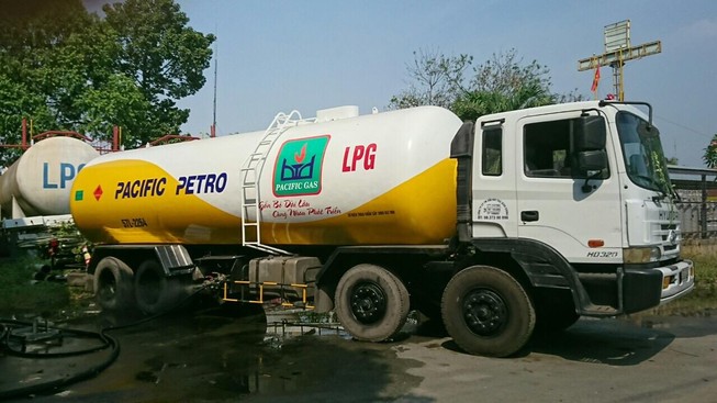 Giá gas tháng 3 tăng sốc đến 17.000 đồng/bình