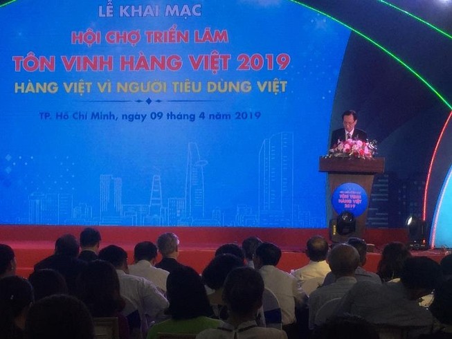 200 doanh nghiệp tham gia Hội chợ Tôn vinh hàng Việt